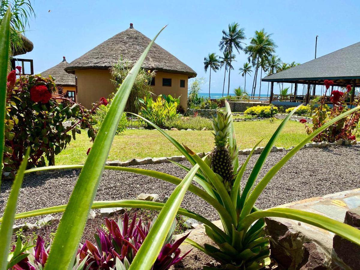 Lemon Beach Resort Elmina Екстериор снимка