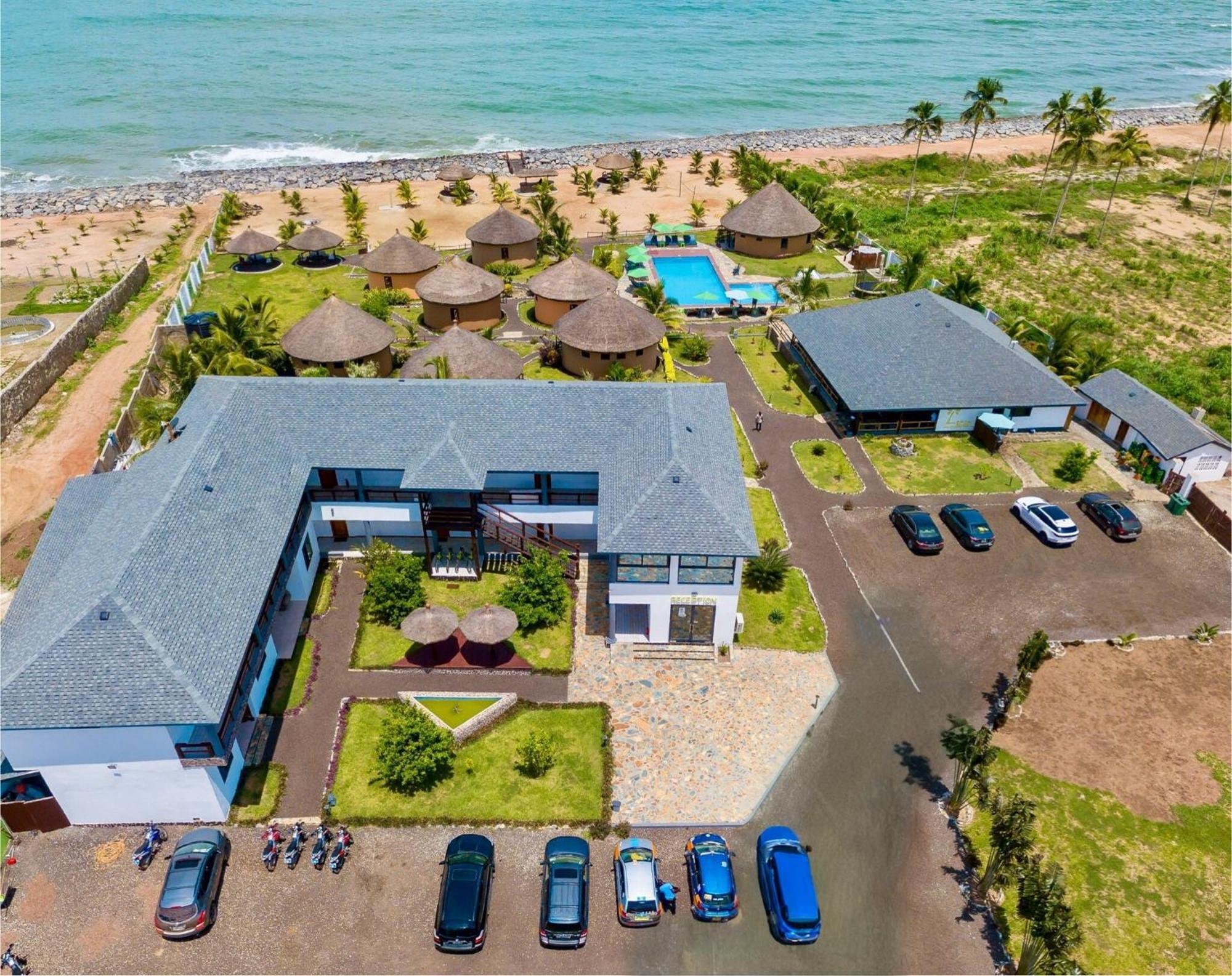Lemon Beach Resort Elmina Екстериор снимка